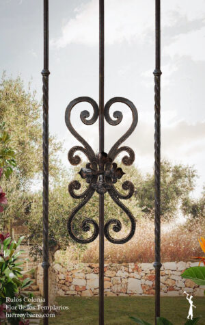 Rejas de hierro en Argentina. Portones y puertas de hierro. Rejas para ventanas. Balcones de hierro. Rejas en Argentina.