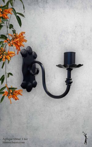 Apliques de hierro. Iluminación de interiores. Lámparas para interiores. Apliques en Argentina. Iluminación en Argentina