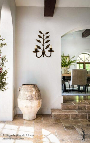 Apliques de hierro. Iluminación de interiores. Lámparas para interiores. Apliques en Argentina. Iluminación en Argentina