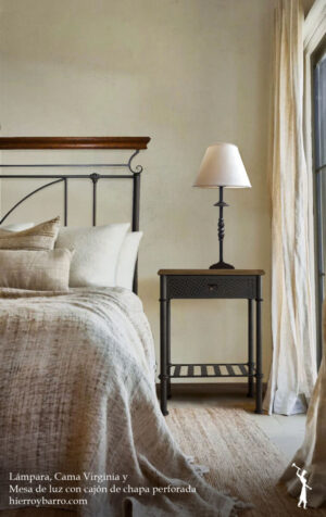 Muebles de hierro forjado. Mesas de hierro en Argentina. Muebles de hierro y madera. Muebles en Argentina