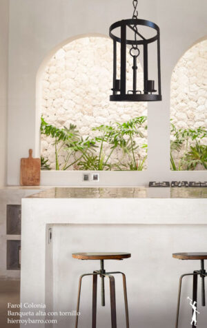 Sillas de hierro. Lamparas de hierro. Banquetas de cocina. Decoracion de hierro