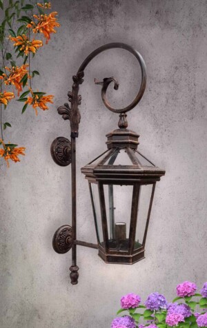 Lamparas de hierro. Iluminación de interiores. Lámparas para interiores. Apliques en Argentina. Iluminación en Argentina