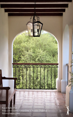 Rejas de hierro en Argentina. Portones y puertas de hierro. Rejas para ventanas. Balcones de hierro. Rejas en Argentina.