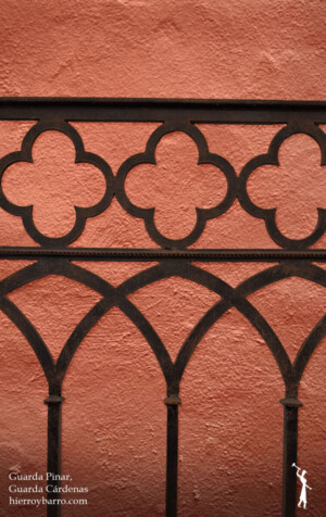 Rejas de hierro en Argentina. Portones y puertas de hierro. Rejas para ventanas. Balcones de hierro. Rejas en Argentina.