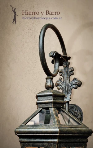 Farol Franzini con Mensula - detalle